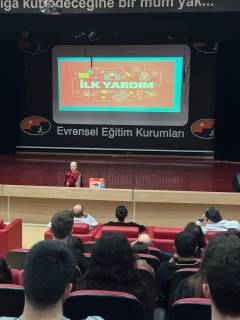 Evrensel Kolej